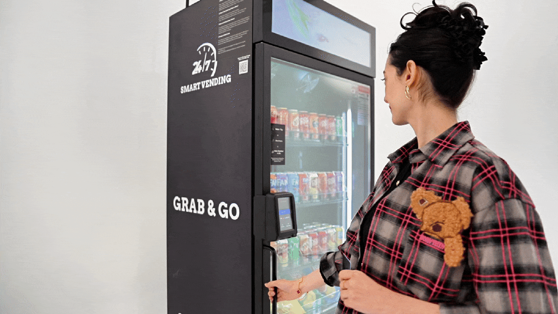GRABOT Smart Vending in Action